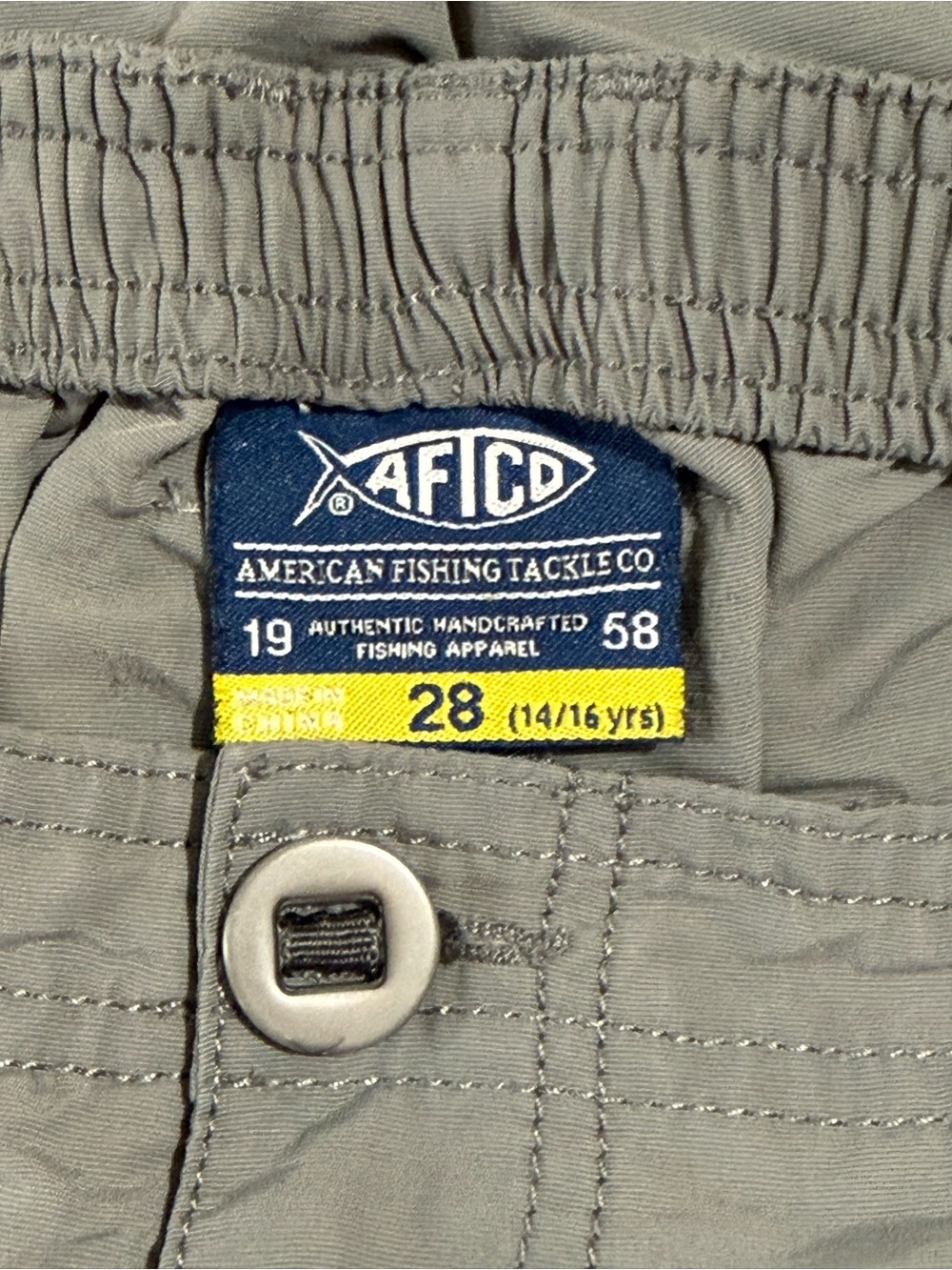 Kids Gray AFTCO Shorts size 28- Lightweight Everyday Wear - Picture 3 of 3